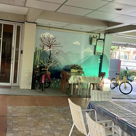 Appartamento Bann In Suan Bangkok Esterno foto