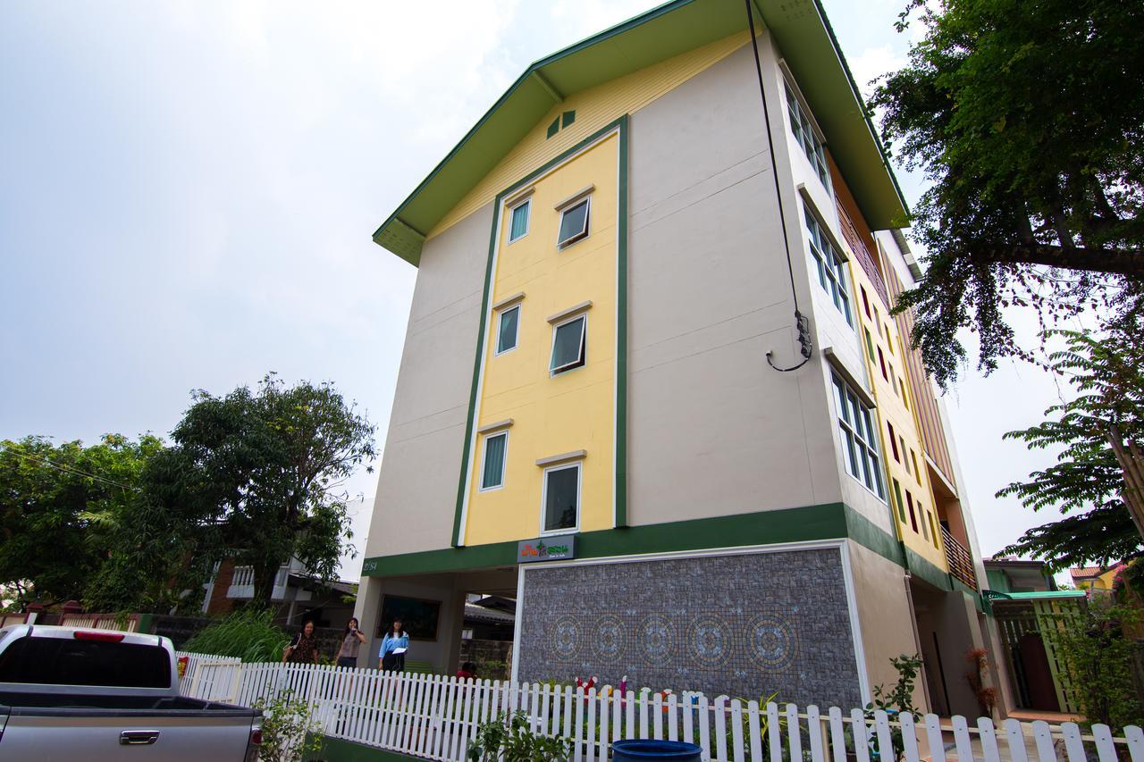 Appartamento Bann In Suan Bangkok Esterno foto