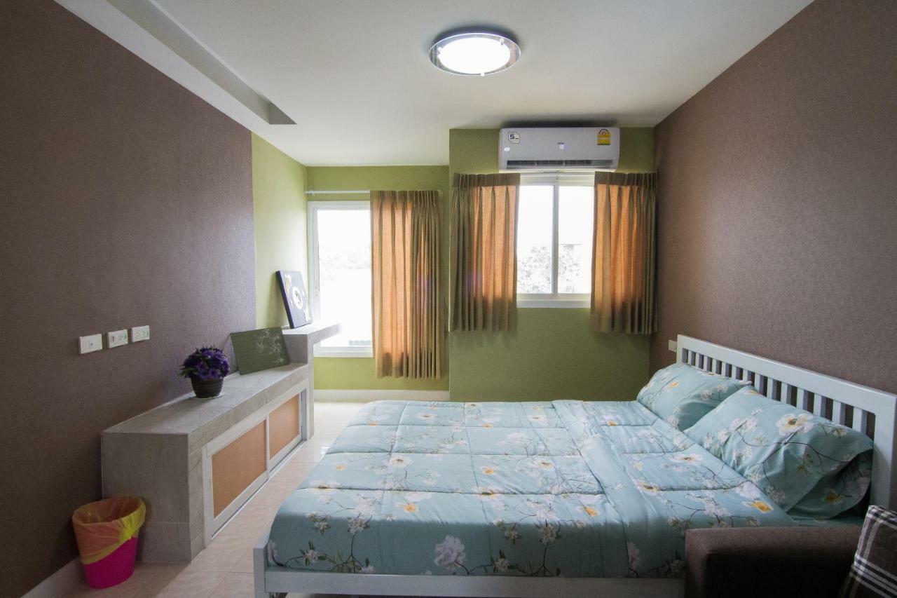 Appartamento Bann In Suan Bangkok Esterno foto