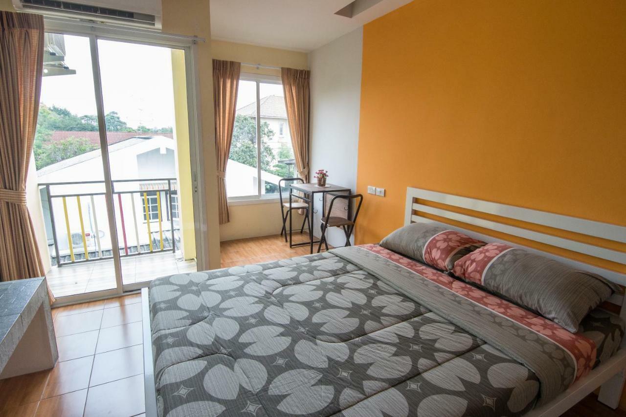 Appartamento Bann In Suan Bangkok Esterno foto